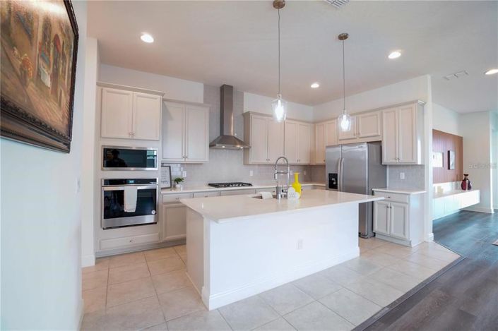 Image No.17-5 Bed House for sale