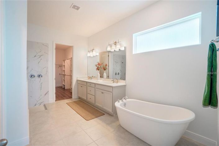 Image No.27-5 Bed House for sale