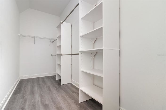 Image No.28-5 Bed House for sale