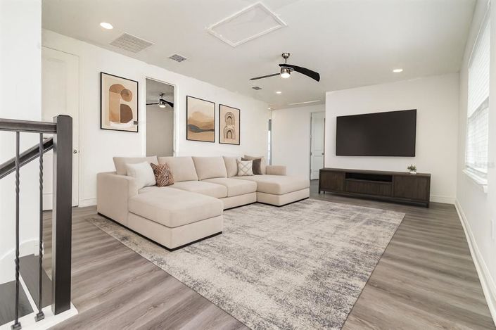 Image No.3-5 Bed House for sale