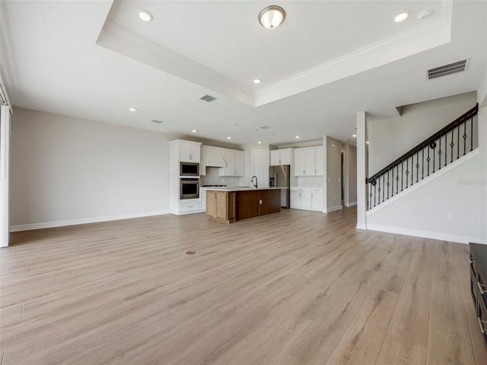 Image No.17-5 Bed House for sale