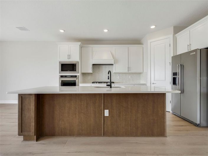 Image No.19-5 Bed House for sale