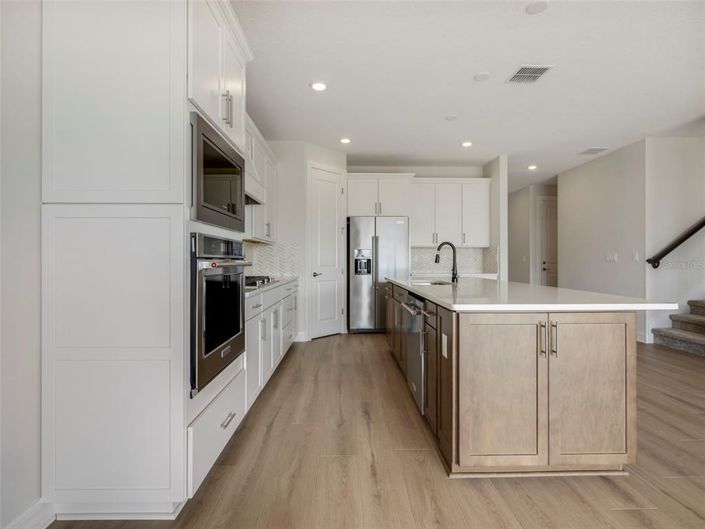 Image No.24-5 Bed House for sale