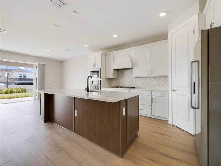 Image No.25-5 Bed House for sale