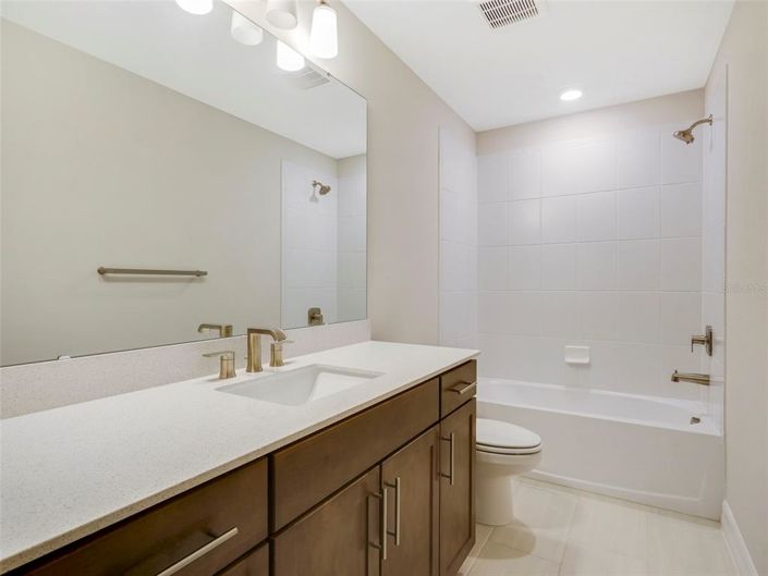 Image No.44-5 Bed House for sale