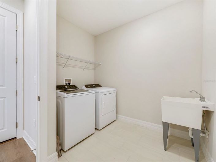 Image No.53-5 Bed House for sale