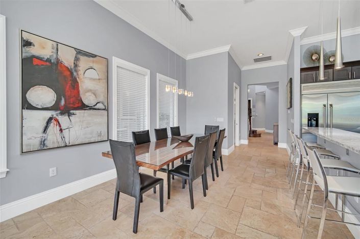 Image No.18-5 Bed House for sale