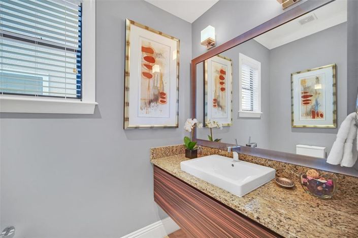 Image No.27-5 Bed House for sale