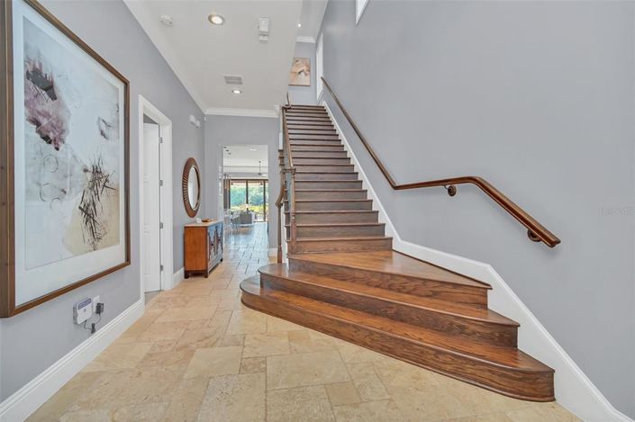 Image No.4-5 Bed House for sale