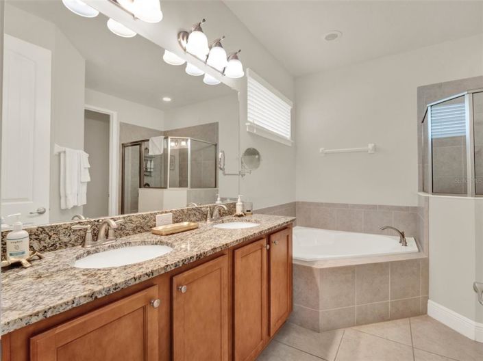 Image No.14-5 Bed House for sale