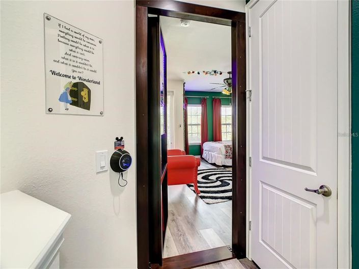 Image No.20-5 Bed House for sale