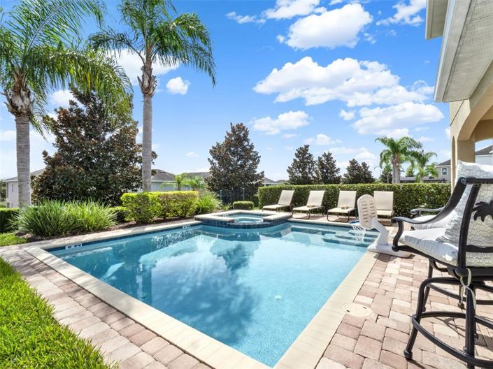 Image No.4-5 Bed House for sale