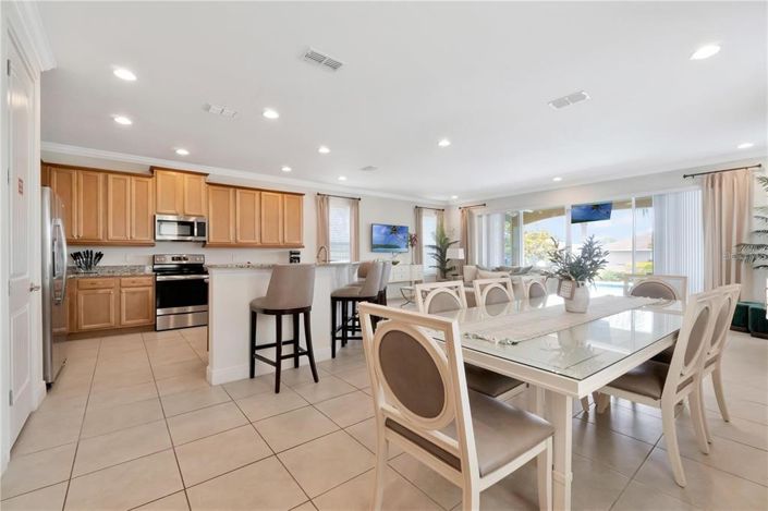 Image No.6-5 Bed House for sale