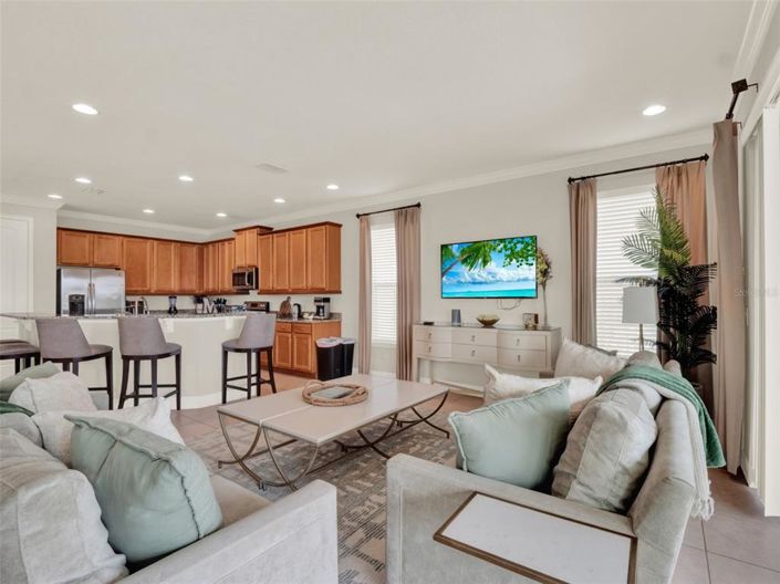 Image No.8-5 Bed House for sale