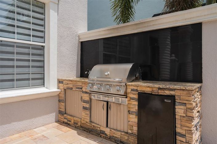 Image No.55-5 Bed House for sale