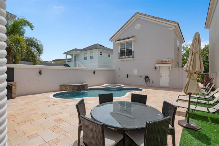 Image No.56-5 Bed House for sale