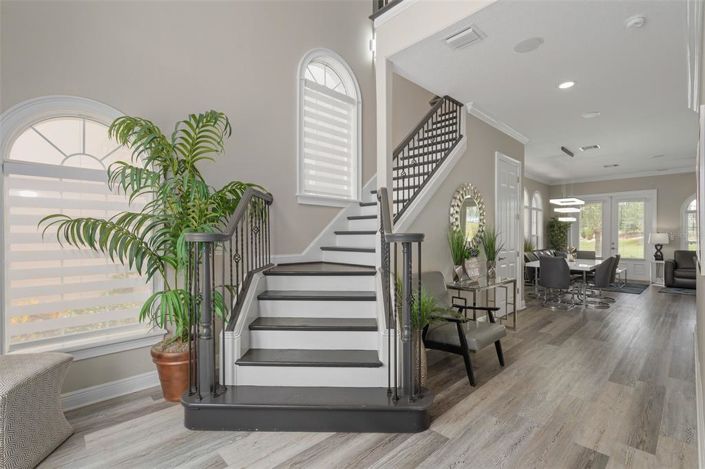 Image No.7-5 Bed House for sale