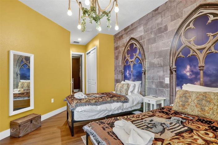 Image No.21-4 Bed Townhouse for sale