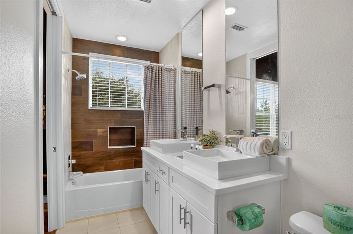 Image No.22-4 Bed Townhouse for sale