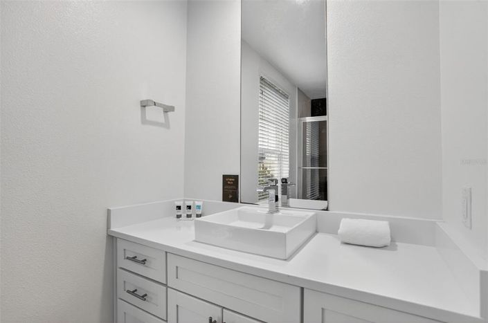 Image No.27-4 Bed Townhouse for sale