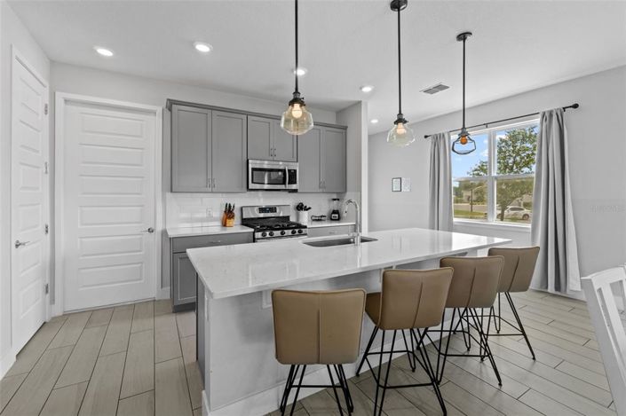 Image No.13-3 Bed Townhouse for sale