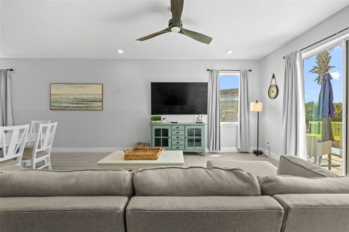 Image No.21-3 Bed Townhouse for sale