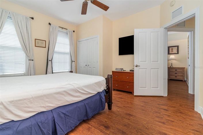 Image No.24-3 Bed Apartment for sale