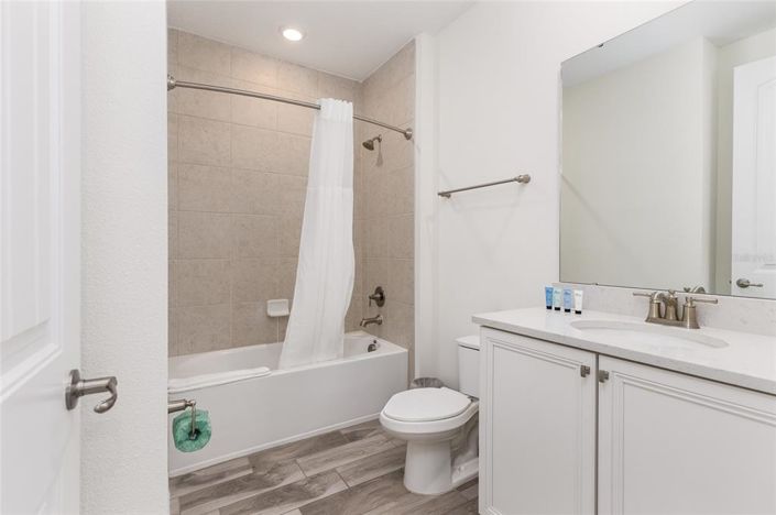 Image No.17-4 Bed Property for sale