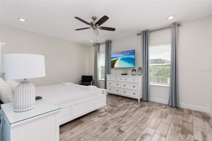 Image No.19-4 Bed Property for sale