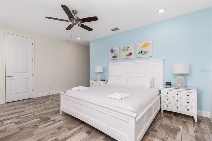 Image No.20-4 Bed Property for sale