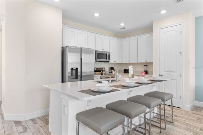 Image No.7-4 Bed Property for sale