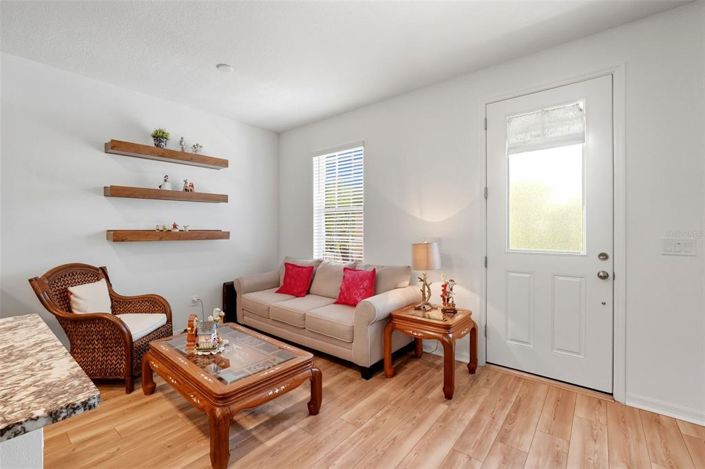 Image No.8-3 Bed Townhouse for sale