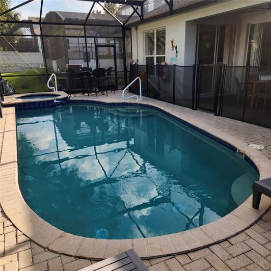 Image No.2-4 Bed House for sale