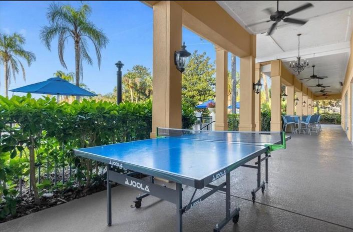 Image No.20-3 Bed Townhouse for sale