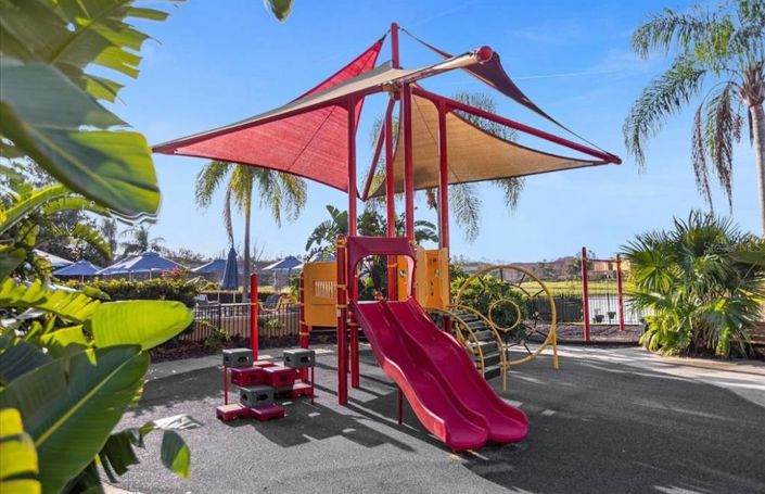 Image No.25-3 Bed Townhouse for sale