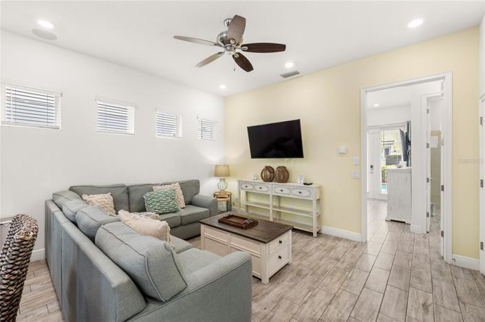 Image No.13-3 Bed House for sale