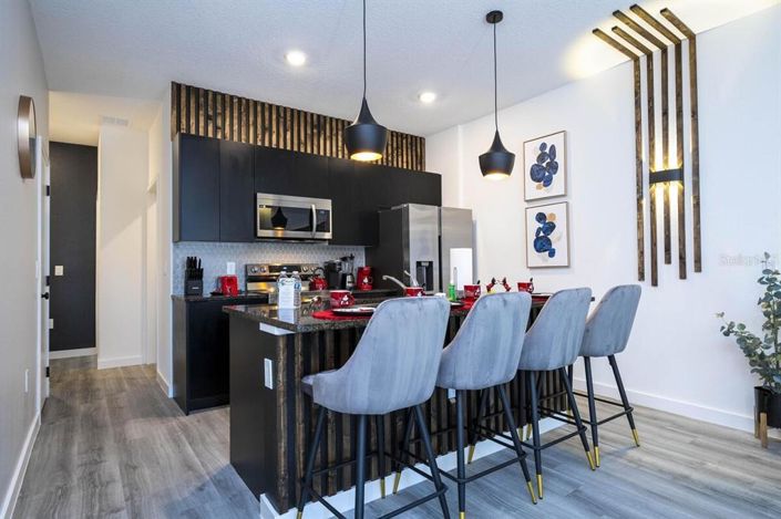 Image No.10-3 Bed Townhouse for sale