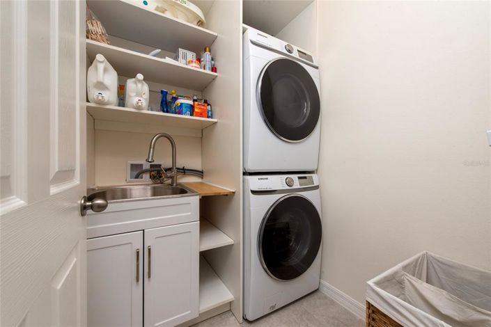 Image No.21-3 Bed Townhouse for sale