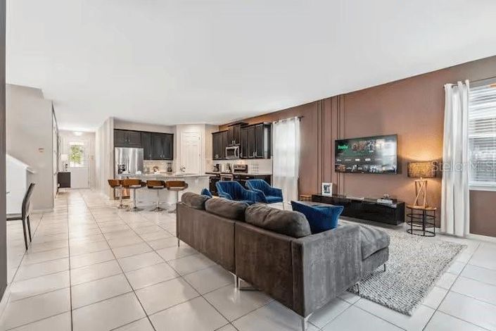 Image No.6-5 Bed House for sale