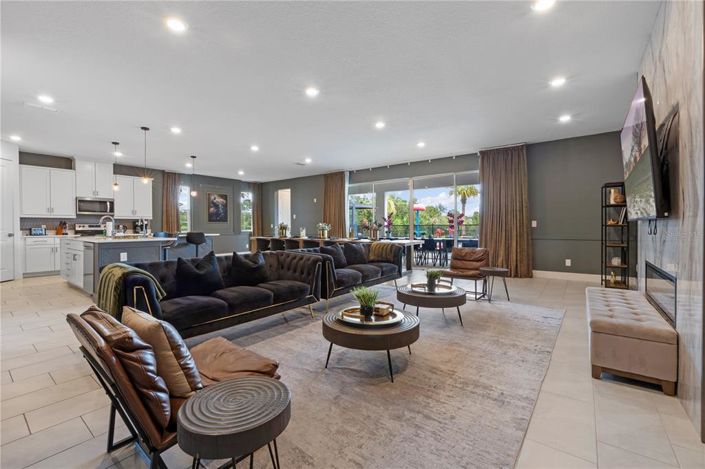 Image No.11-13 Bed House for sale