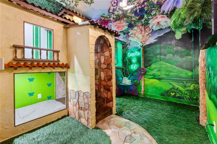 Image No.44-13 Bed House for sale