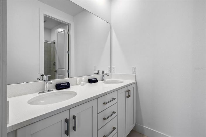 Image No.47-13 Bed House for sale