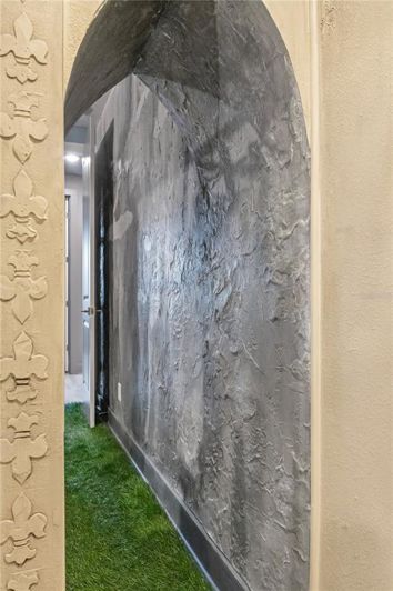 Image No.54-13 Bed House for sale