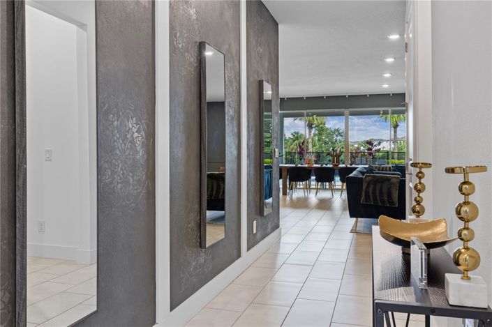 Image No.8-13 Bed House for sale