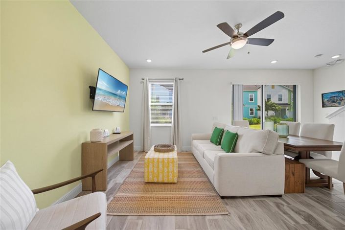 Image No.14-4 Bed Townhouse for sale