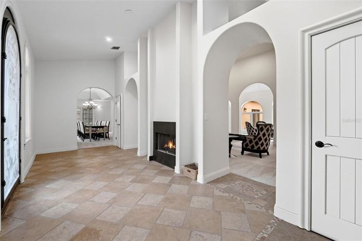 Image No.10-3 Bed House for sale