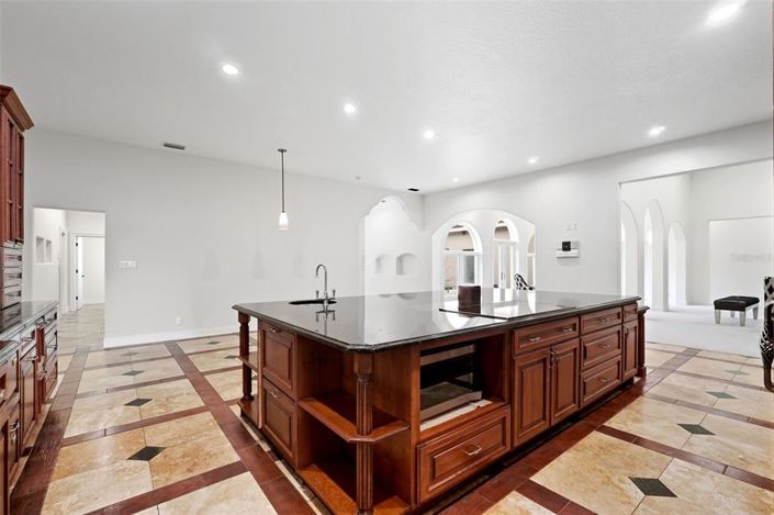 Image No.26-3 Bed House for sale