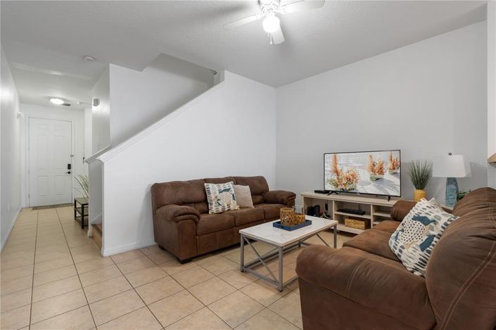 Image No.30-3 Bed Townhouse for sale