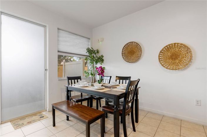 Image No.32-3 Bed Townhouse for sale