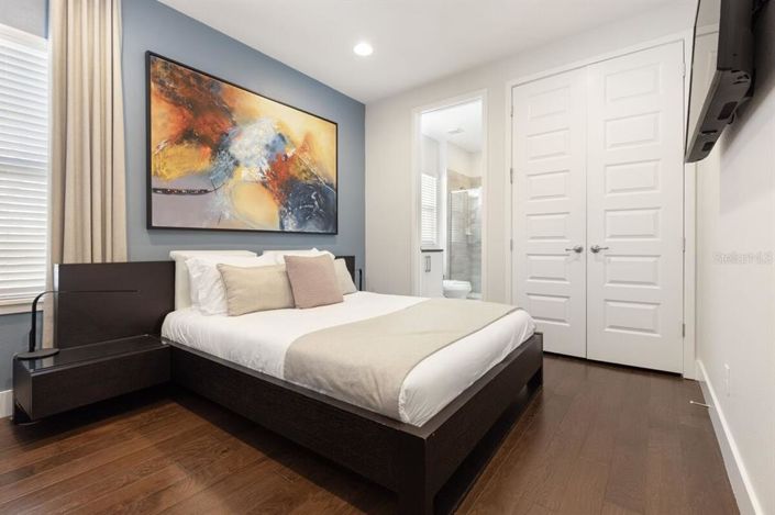 Image No.25-6 Bed House for sale